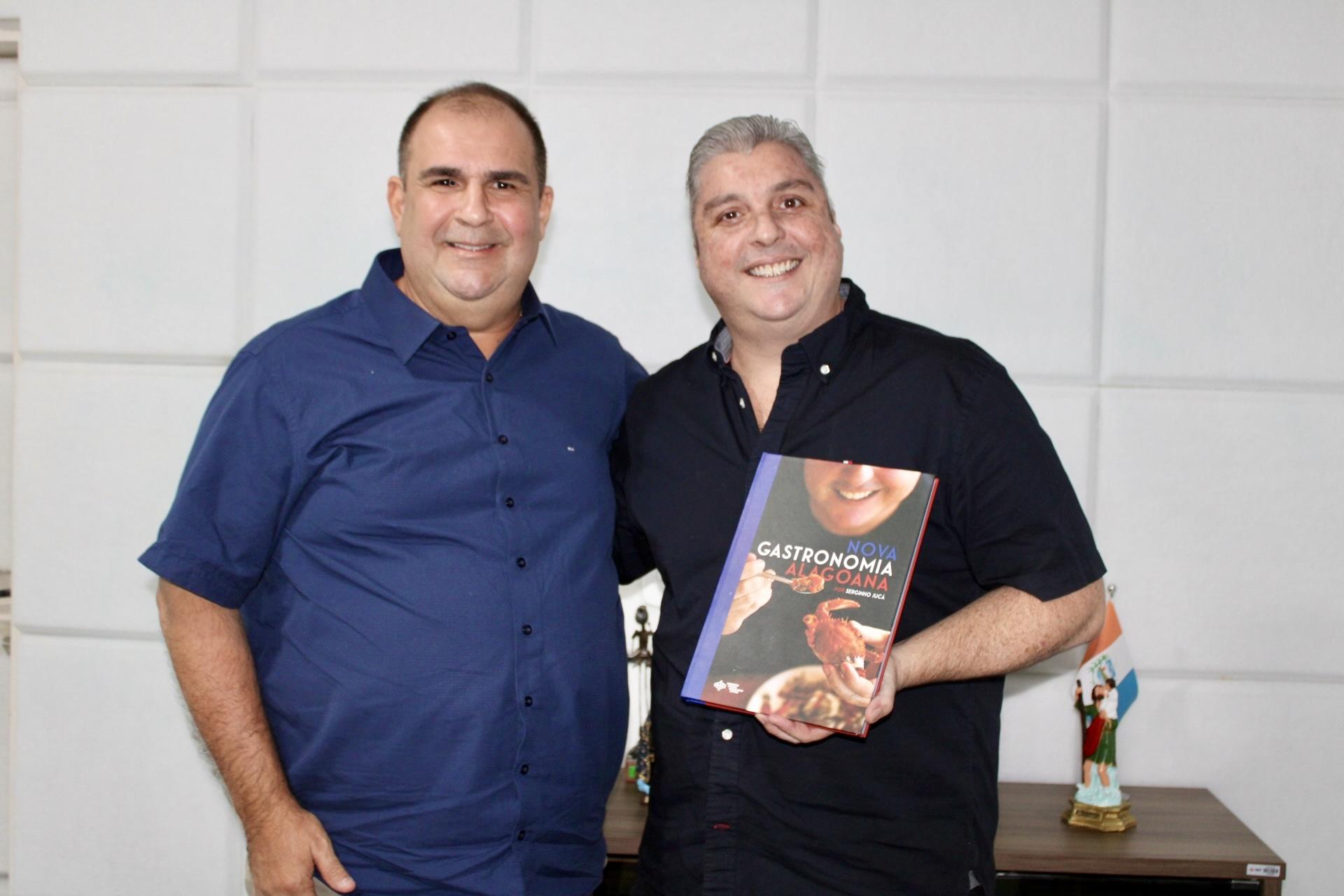 Conheça as coleções e lançamentos da Imprensa Oficial na Bienal do Livro